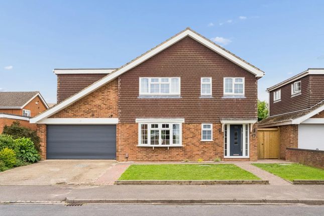 4 bed property, in Home Farm Way, £685,000