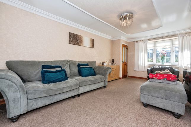 3 bed property, in St. Hildas Way, £350,000