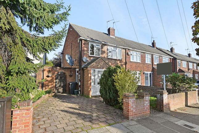 3 bed property, in Ferrymead Avenue, £500,000