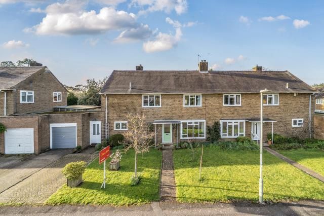 4 bed property, in Letcombe Avenue, £625,000