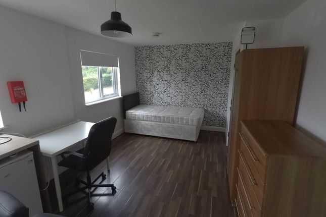 4 bed property, in Chennells, £340,000