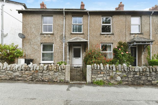 2 bed property, in Falmouth, £300,000