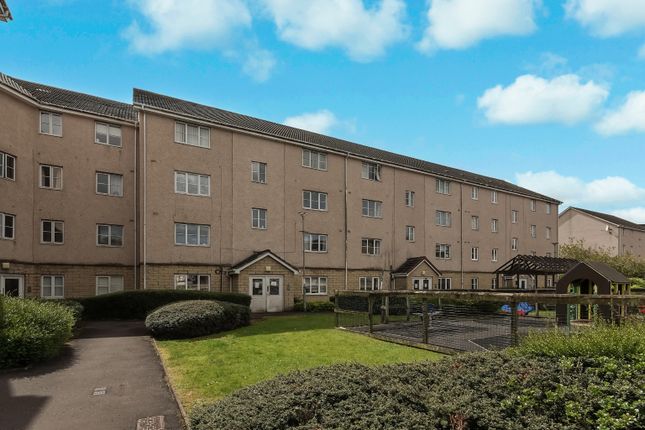 2 bed property, in West Street, £80,000