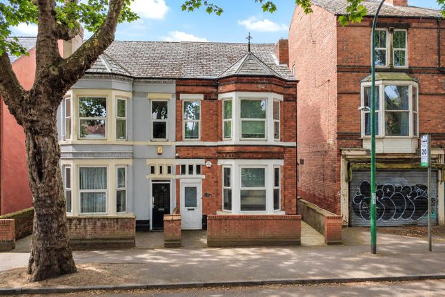 7 bed property, in Lenton Boulevard, £650,000
