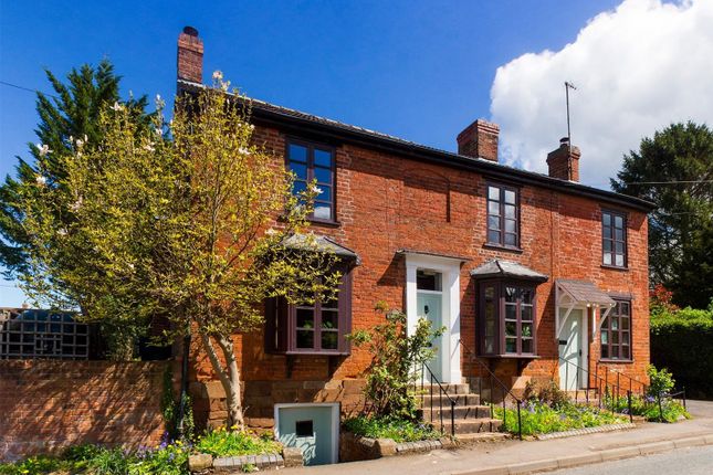4 bed property, in Luston, £425,000