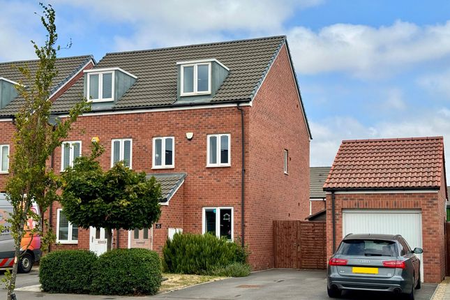 3 bed property, in Liberator Lane, £315,000