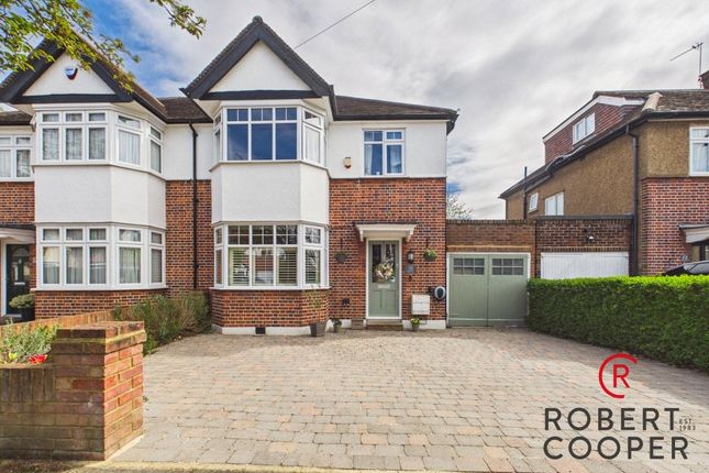3 bed property, in Boldmere Road, £825,000
