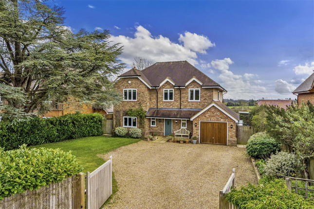 4 bed property, in Applecroft, £1,500,000