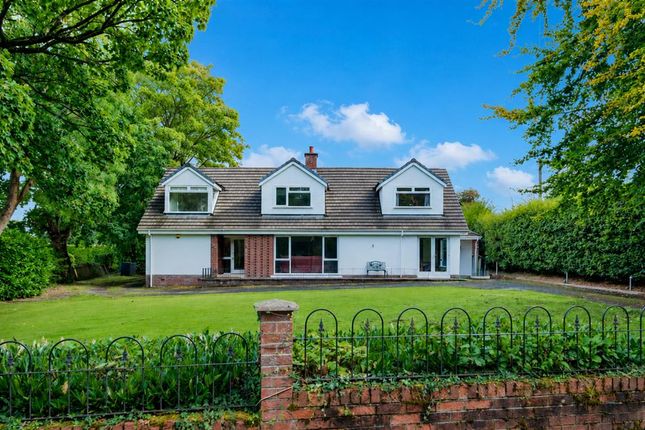 6 bed property, in Allanshaw Gardens, £599,995
