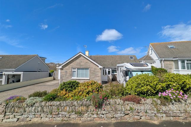 3 bed property, in St. Aubyn Crescent, £520,000