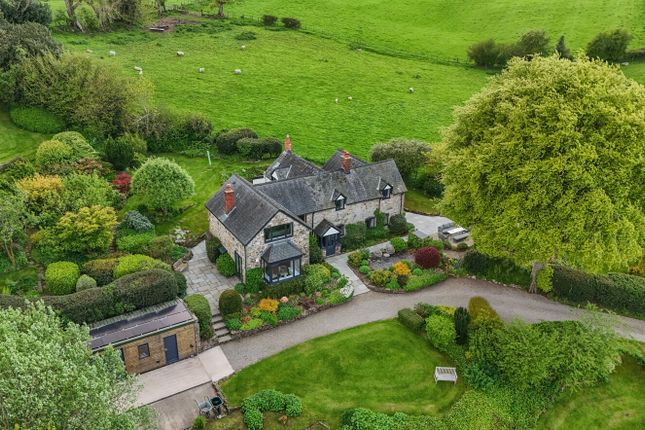 4 bed property, in Tynycoed, £775,000