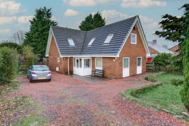 3 bed property, in Station Road, £450,000