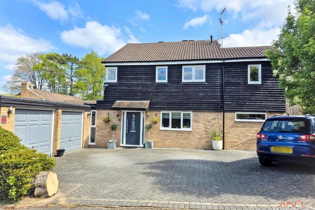 4 bed property, in Heymede, £900,000