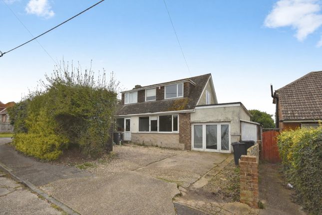 3 bed property, in Sea View Road, £300,000