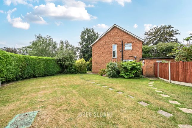 3 bed property, in Wenlock Road, £300,000