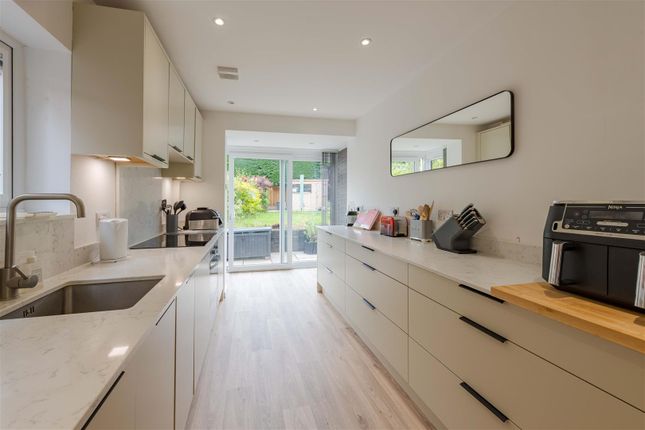 3 bed property, in Chantry Heath Crescent, £500,000