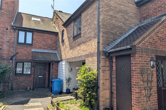 1 bed property, in Lander Close, £160,000