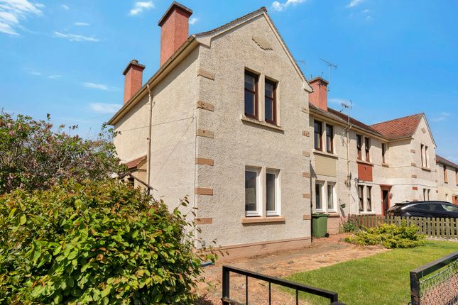 2 bed property, in 84 Lochbridge Road, £145,000
