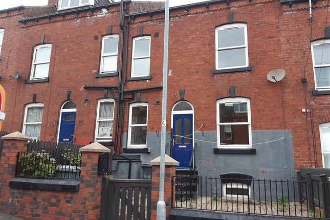 1 bed property, in Barton Grove, £70,000