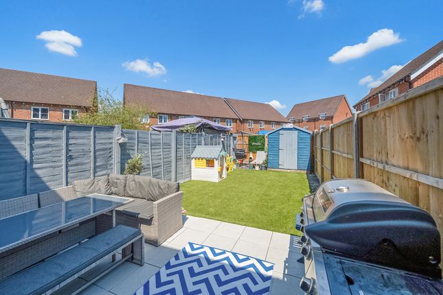 2 bed property, in Burgess Road, £375,000