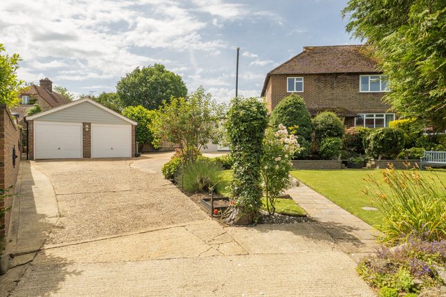 4 bed property, in The Crescent, £390,000