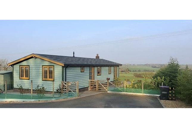 3 bed property, in Meaton Lane, £195,000