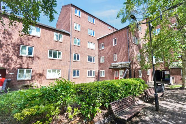 1 bed property, in Cavendish Street, £37,500