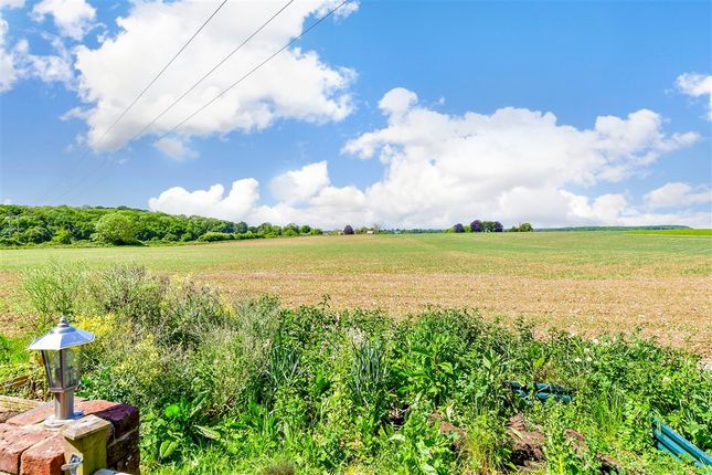 2 bed property, in Council Cottages, £400,000