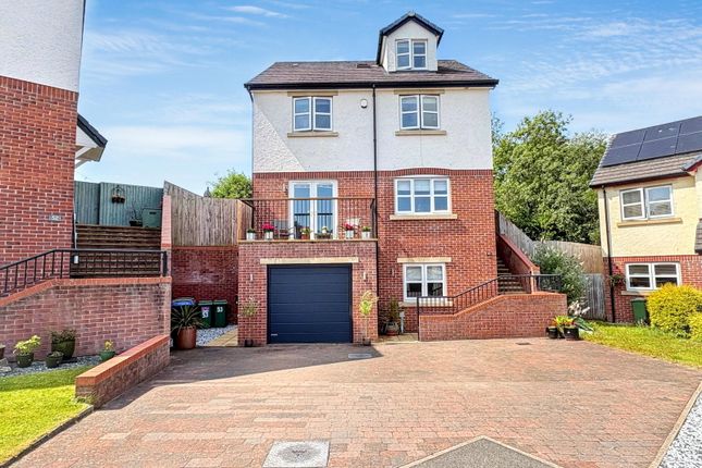 5 bed property, in Woodville Park, £550,000
