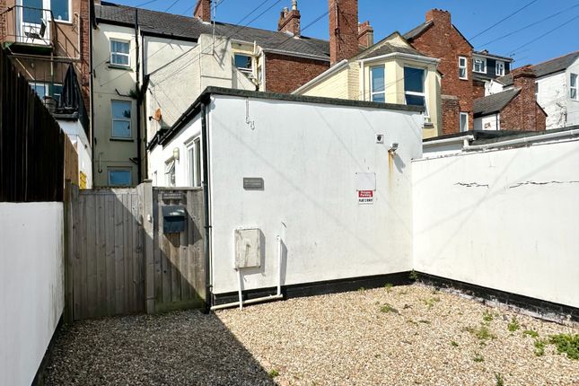 1 bed property, in Morton Road, £160,000
