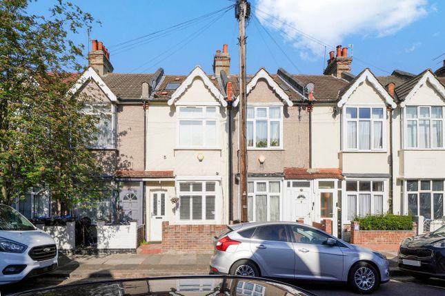 4 bed property, in Oakwood Avenue, £550,000