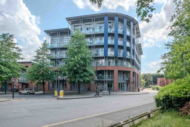 2 bed property, in Wheeleys Lane, £137,200