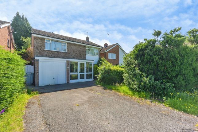 4 bed property, in Longmeade Gardens, £695,000