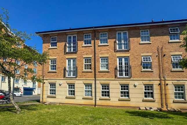 2 bed property, in 75 Lion Court, £100,000