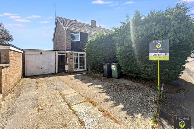 3 bed property, in Court Gardens, £300,000