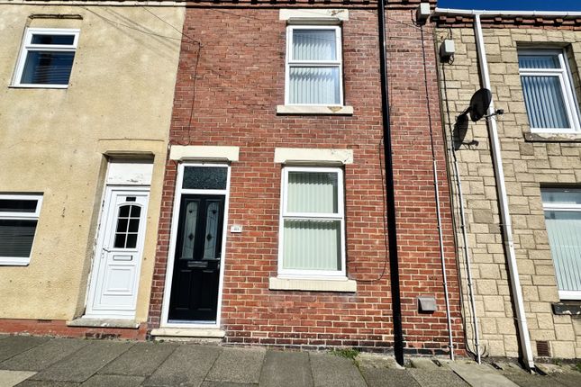 2 bed property, in West Street, £40,000