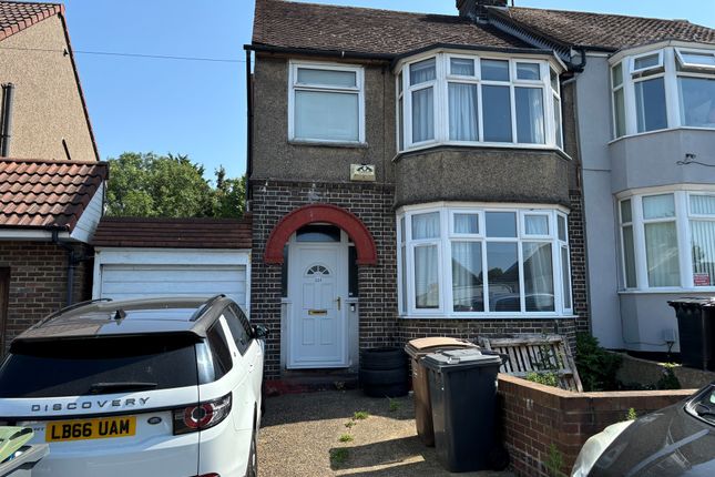 3 bed property, in Beechwood Road, £345,000