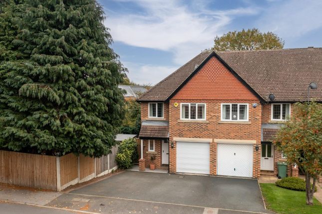 3 bed property, in Syke Green, £450,000