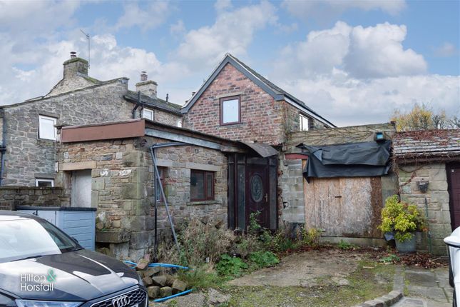 2 bed property, in Castle View, £200,000