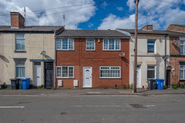 5 bed property, in Merchant Street, £250,000