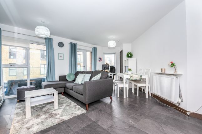 1 bed property, in James Smith Court, £250,000