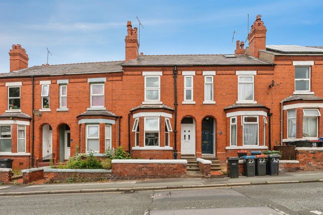 3 bed property, in Cheyney Road, £260,000