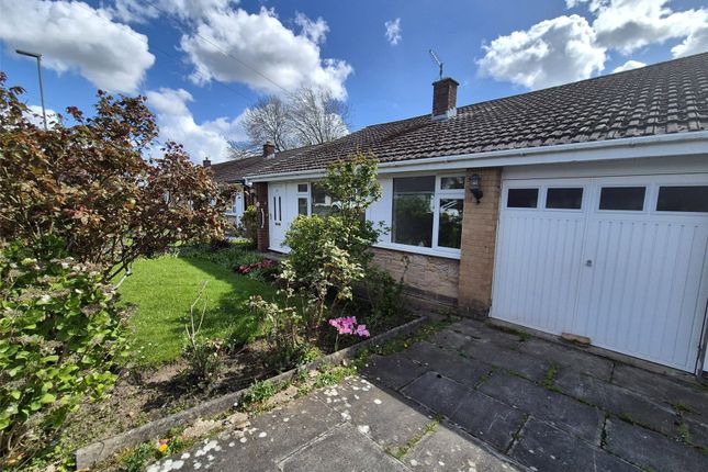 2 bed property, in Richmond Drive, £299,950