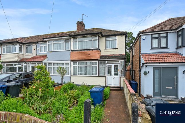 3 bed property, in George V Way, £575,000