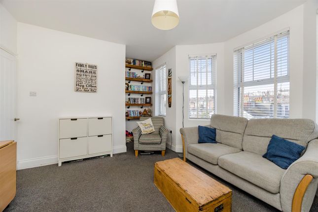 2 bed property, in Hollingdean Terrace, £290,000