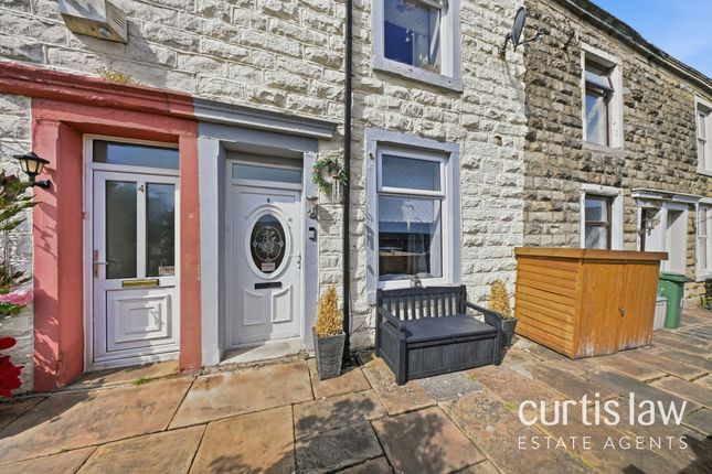 2 bed property, in South View, £110,000