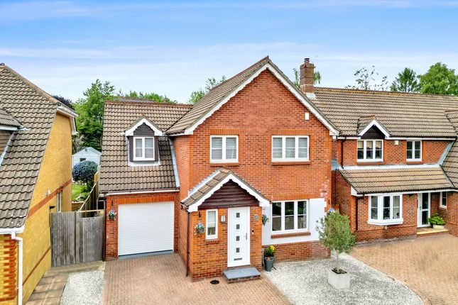 4 bed property, in Caspian Close, £500,000