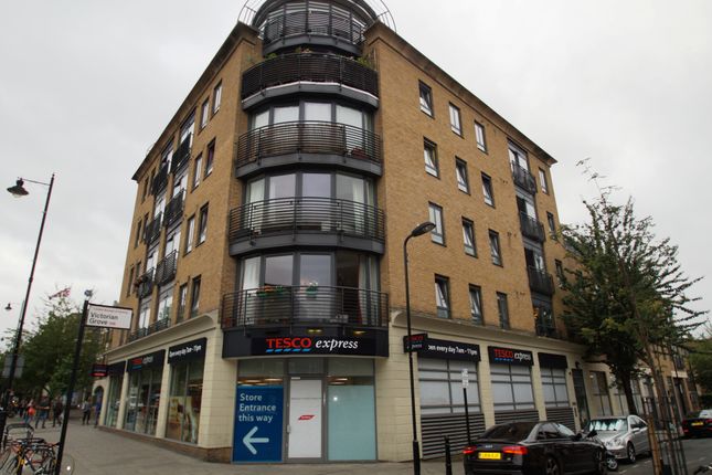 2 bed property, in 2A Victorian Grove, £550,000