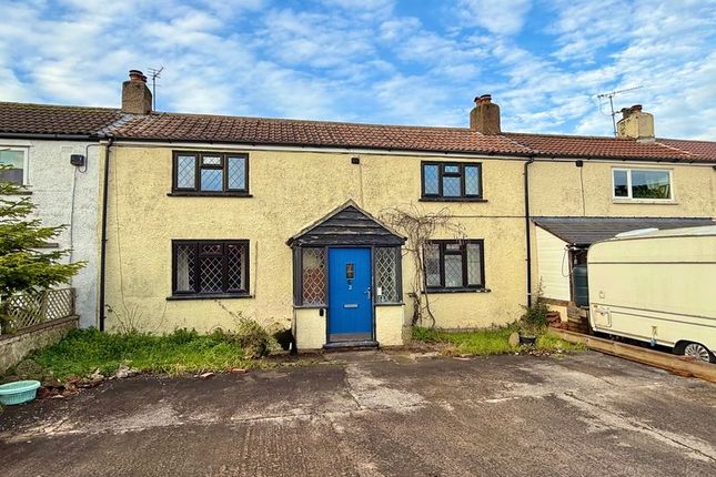 4 bed property, in Furze Close, £310,000