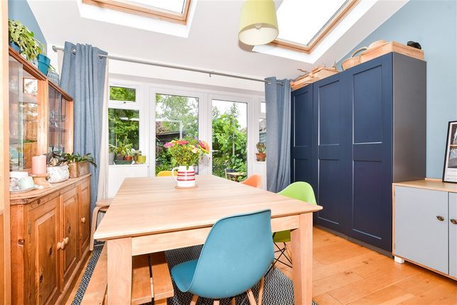 4 bed property, in Jenner Way, £360,000